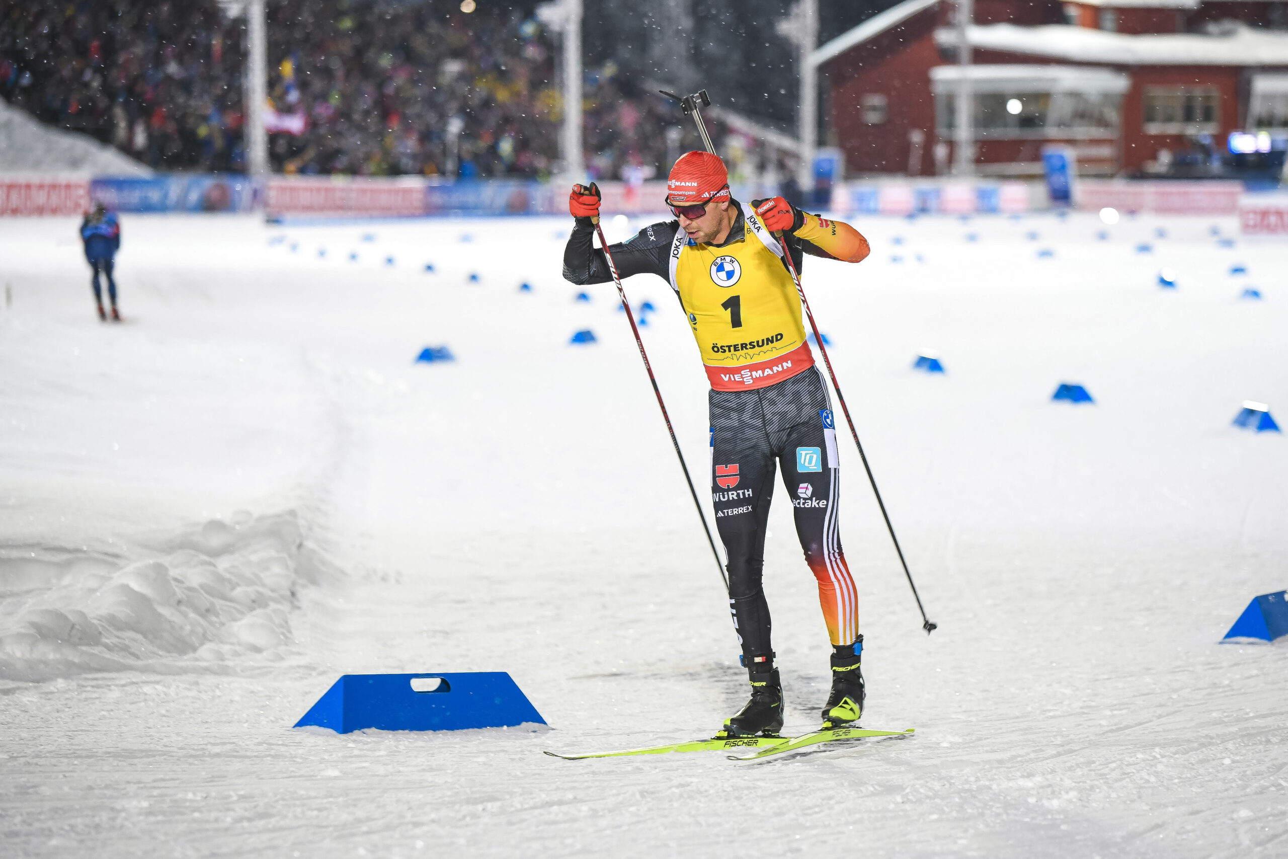 Gejagter in Geld: DSV-Biathlet Philipp Nawrath als Weltcupführender in der Loipe beim Biathlon-Weltcup in Östersund