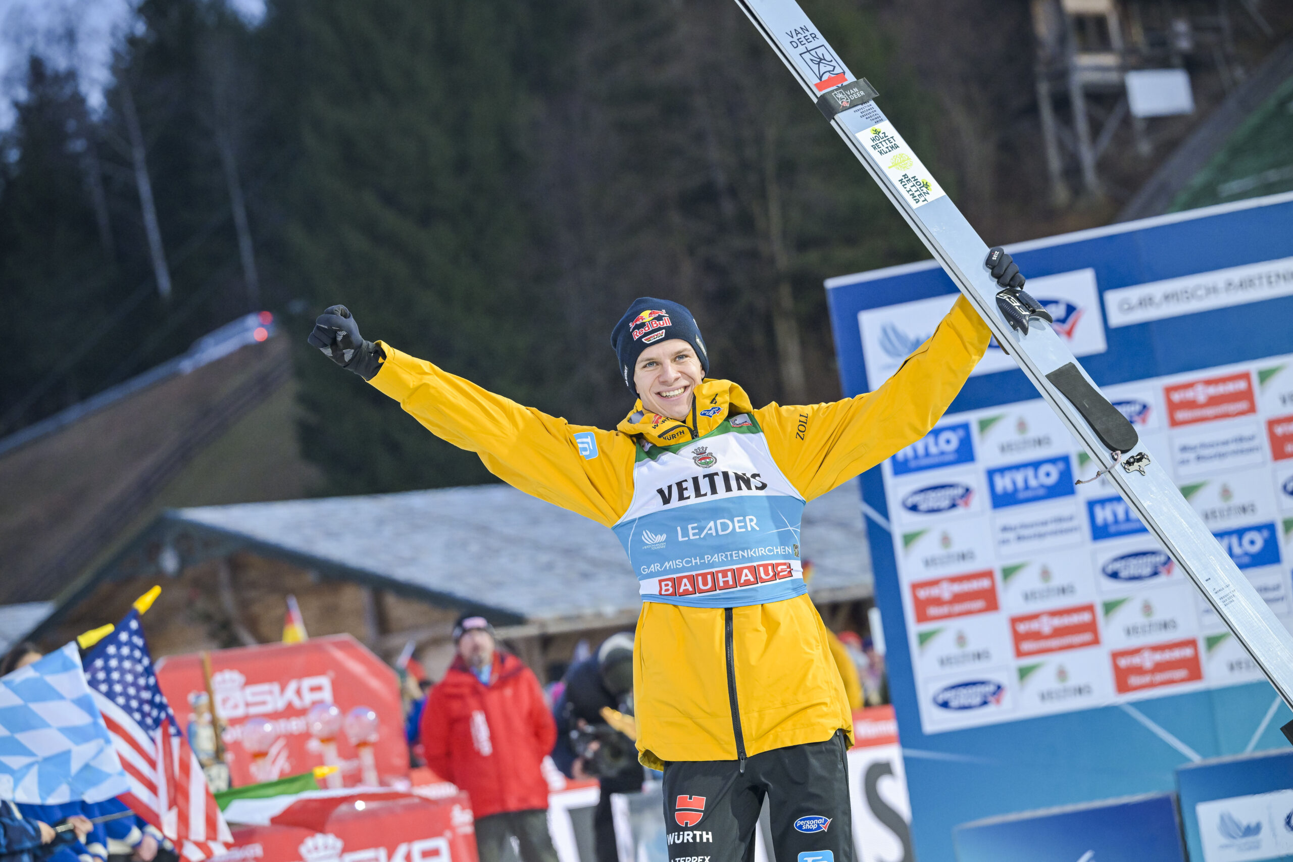 Läuft 2024 für Andreas Wellinger: Beim Neujahrsspringen in Gamrisch-Partenkirchen sprang der 28-jährige DSV-Skispringer mit 138 und 137,5 Meter auf Platz 3.