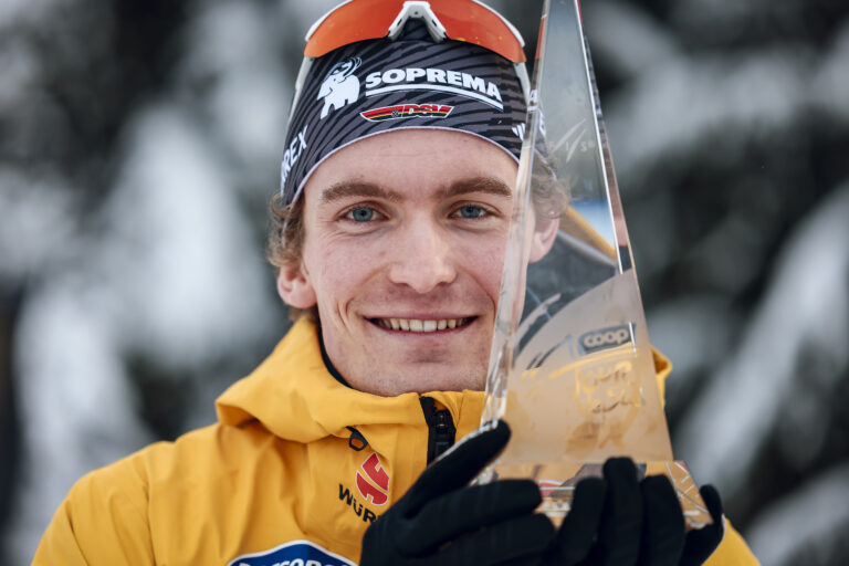 Nach 15 Jahren steht mit Friedrich Moch (Platz 2) wieder ein Deutscher am Ende der Tour de Ski auf dem Podest